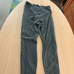 Athleta Ultimate Stash Pocket Embossed 7/8 Tight Small Green Animal Print Ankle